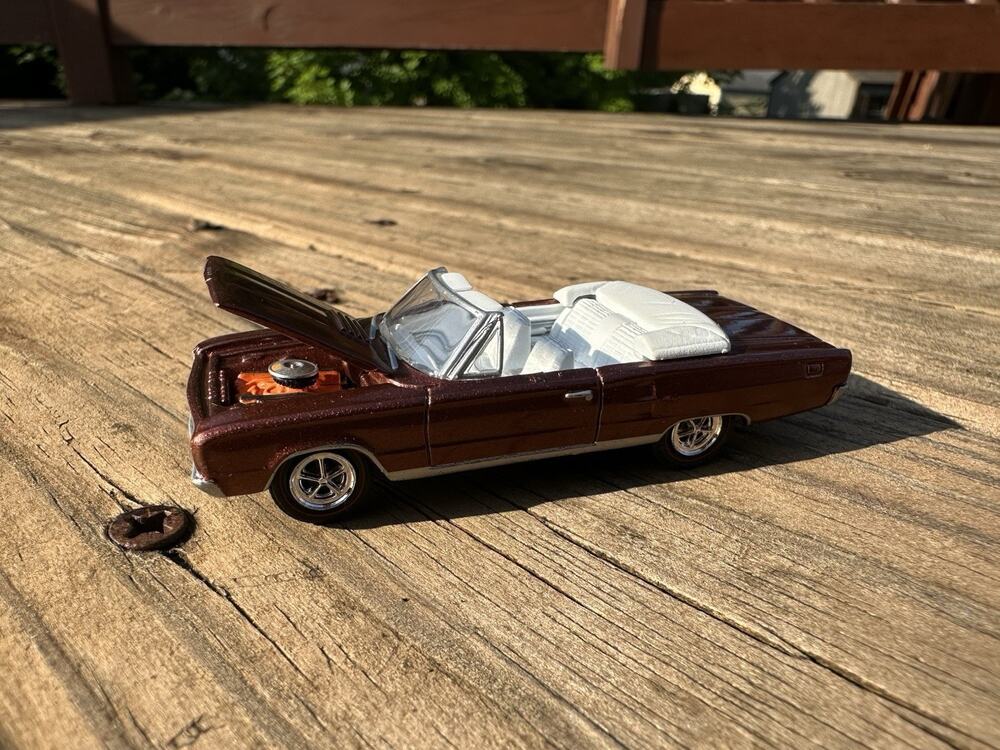GL 1967 DODGE CORONET R/T MUSCLE CAR LIMITED DIE CAST WITH RUBBER TIRES